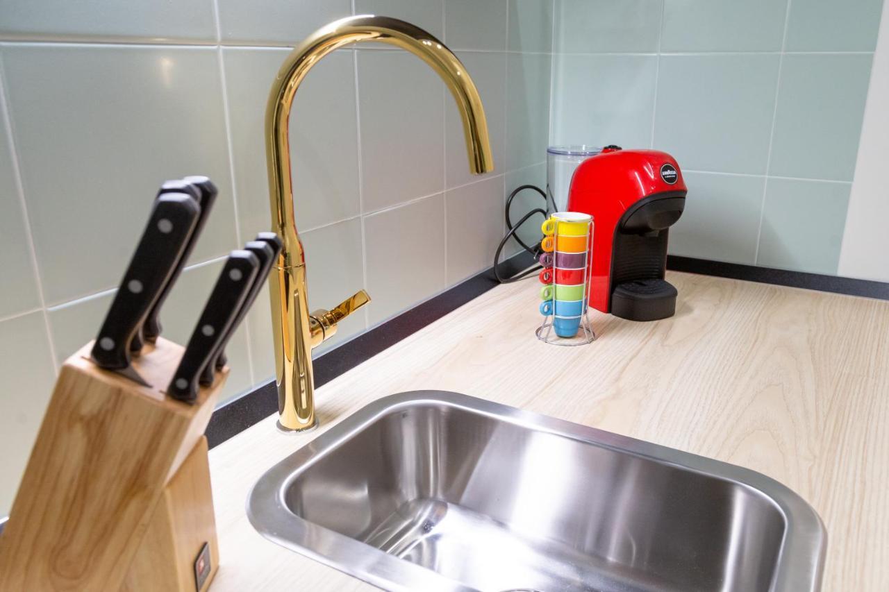 Lovely And Tiny Pied-A-Terre In The City Center ترييستي المظهر الخارجي الصورة